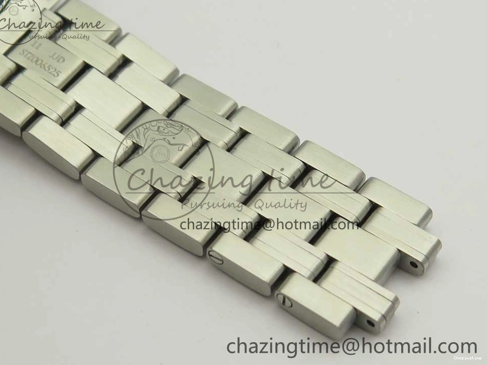 0206 Seamaster 300M Chronometer SS “007” Limited Edition OMF 1:1 Best Edition on SS Bracelet A2824 (Black Balance Wheel) V Seasonal 7952